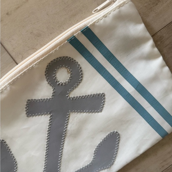 Sea Bags Anchor Clutch - Picture 2 of 4